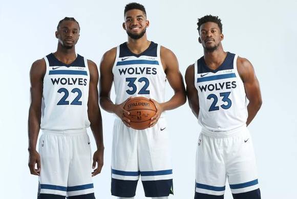 随后即可近 随后即可近