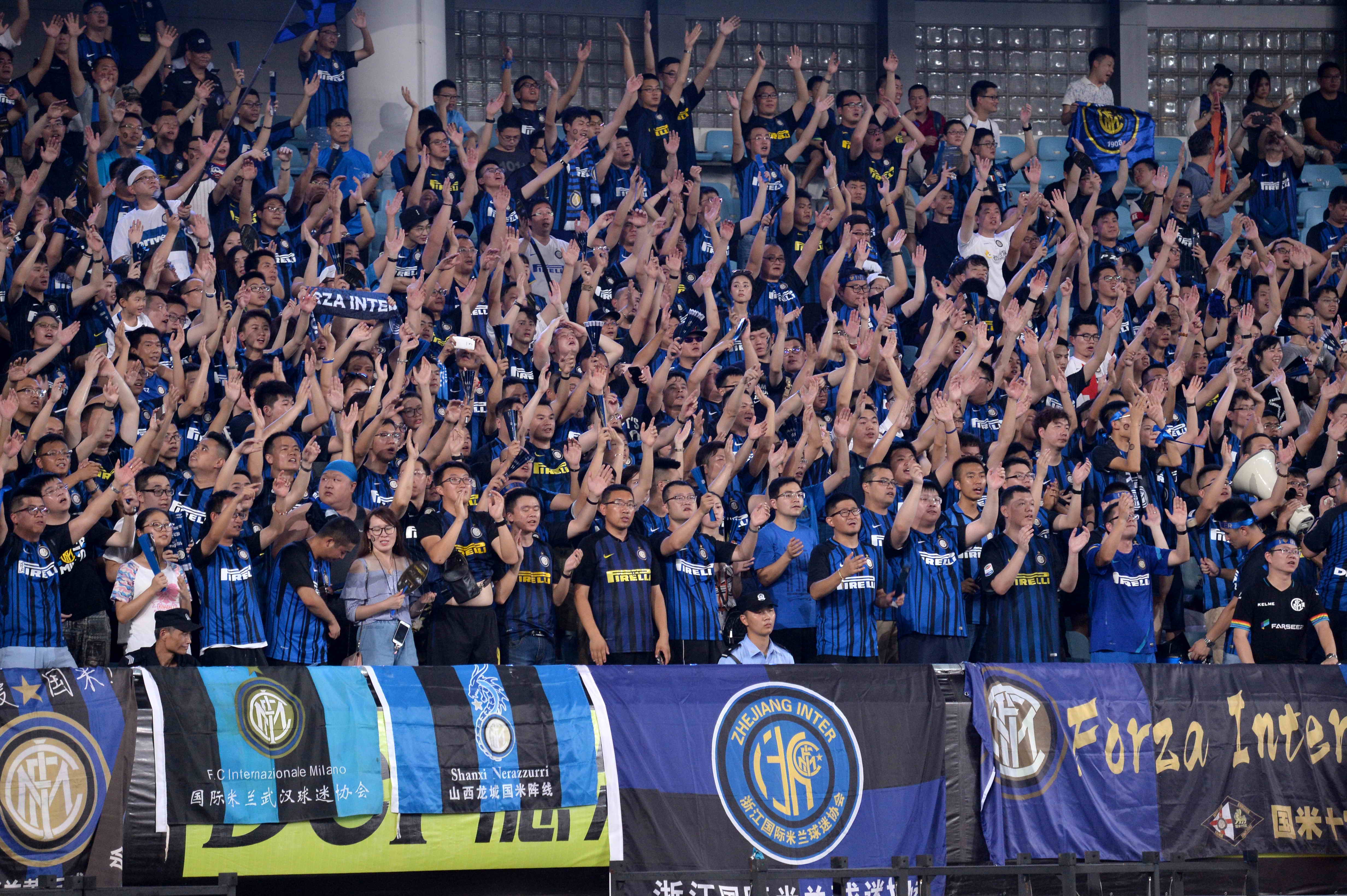 足特定条件 足特定条件